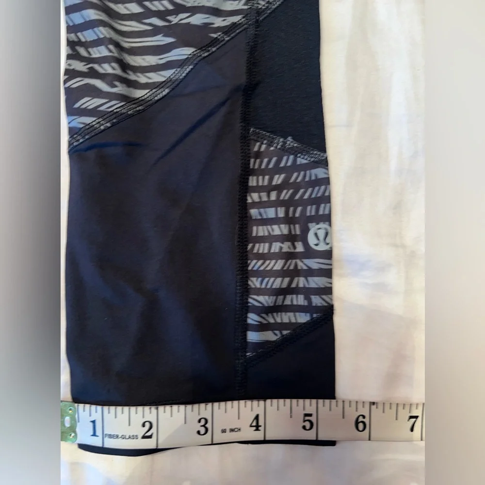 Lululemon Pace Rival Crop Full-On Luxtreme Stripe Play Size 4